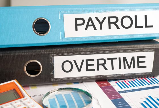 When Must Employers Pay Overtime in Illinois?